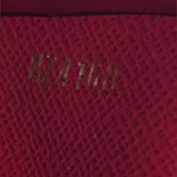 Louis Vuitton wallet - Picture 9 of 10